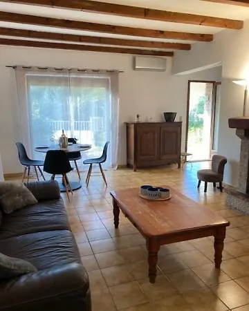 Torriciola Location Laurier Nyaraló *
